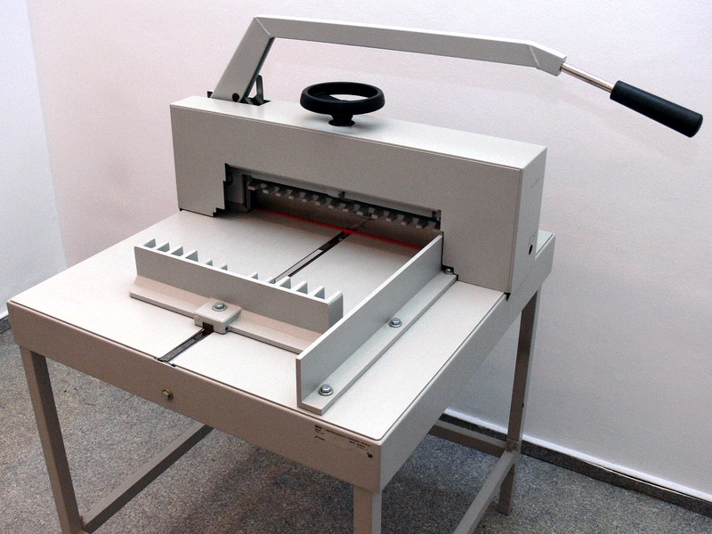 mini Kosciuszko vergeetachtig IDEAL 4700 stapel-snijmachine voor papier A3+
